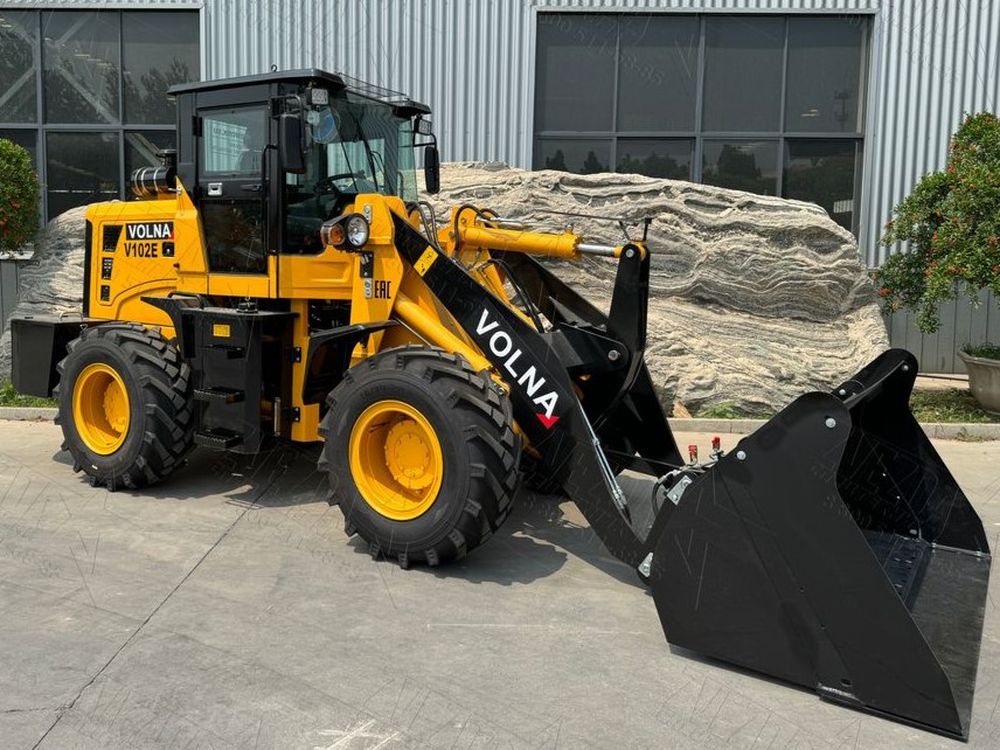 Фронтальный погрузчик VOLNA V102E