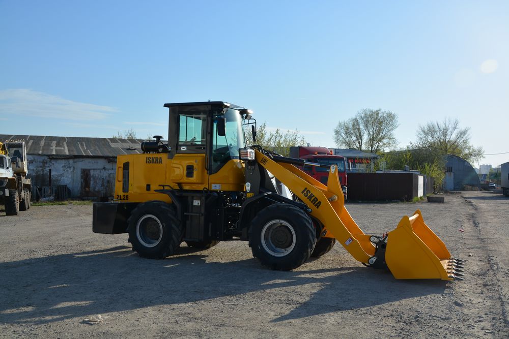 Фронтальный погрузчик ISKRA ZL28