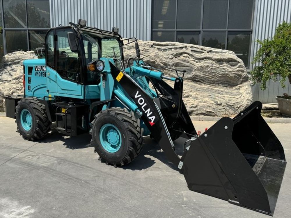 Фронтальный погрузчик VOLNA V101E